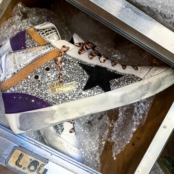Golden Goose Shoes - NIB💌💕Golden Goose Mid Star Glitter Leo sneakers